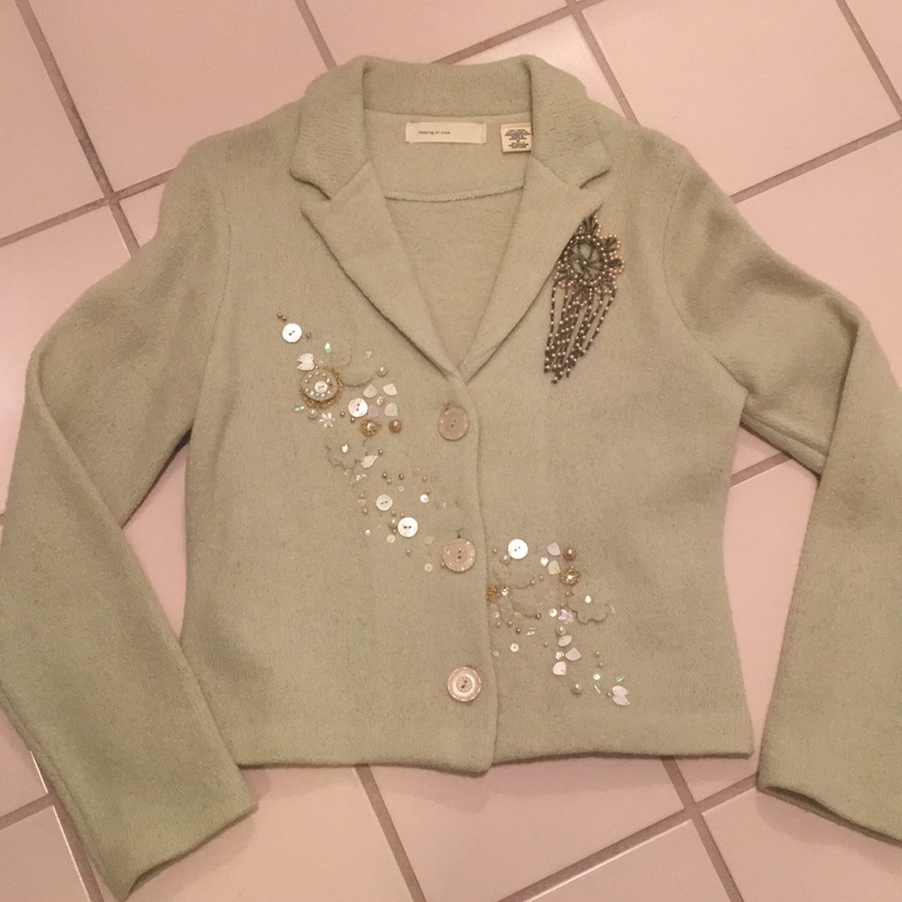 Company- Sleeping on snow. Perfect condition.